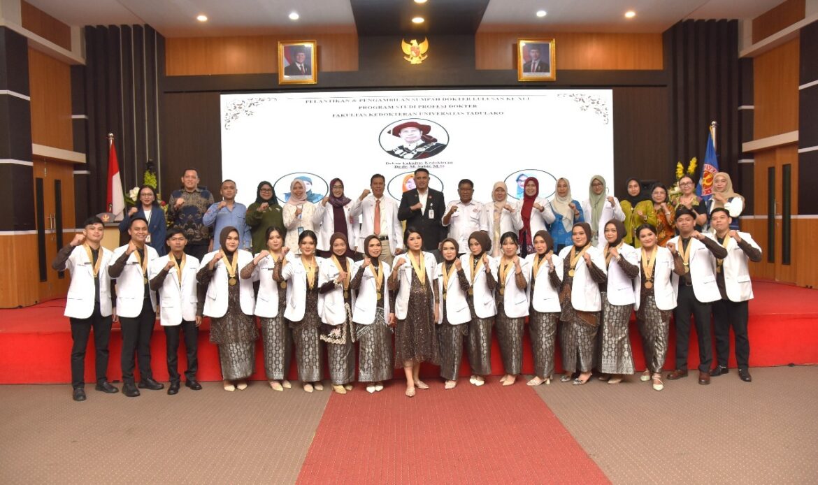 18 Dokter Baru Resmi Dilantik, Rektor Untad Tekankan Pentingnya Integritas dan Pengabdian