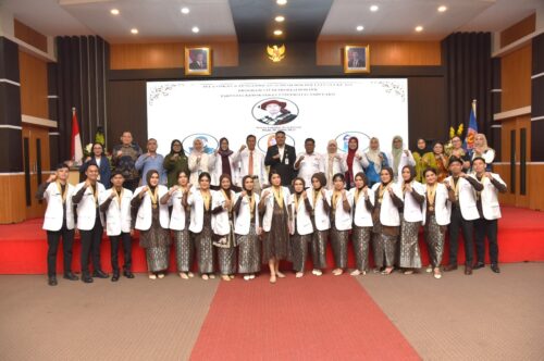 18 Dokter Baru Resmi Dilantik, Rektor Untad Tekankan Pentingnya Integritas dan Pengabdian