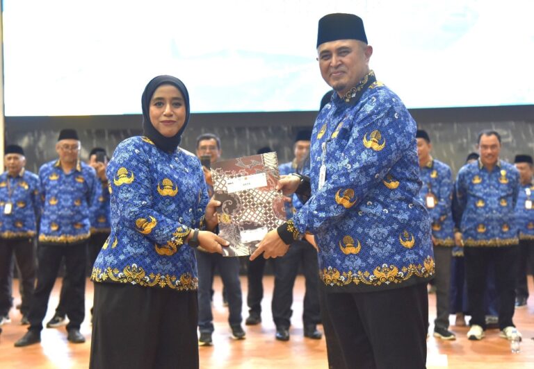 Lantik 747 PPPK, Rektor Untad Tekankan Integritas, Loyalitas, & Inovasi untuk Kemajuan Pendidikan